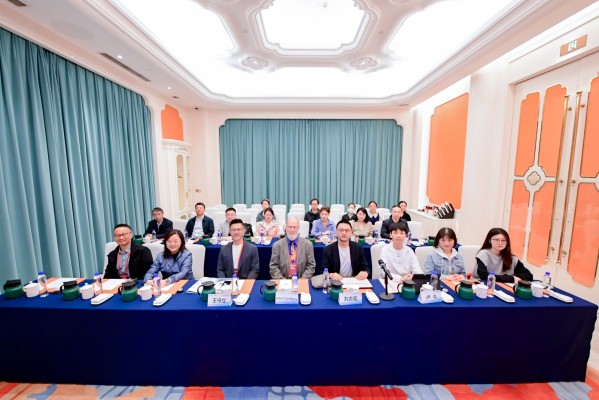 会议分会报告.jpg